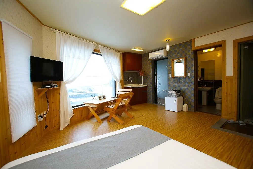 Guest house Sea And Bike Hotel Jeju